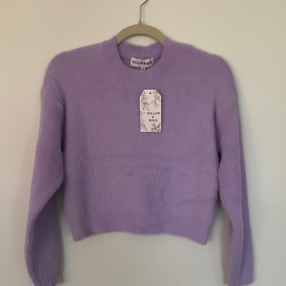 *NWT* Super Soft Crop Sweater